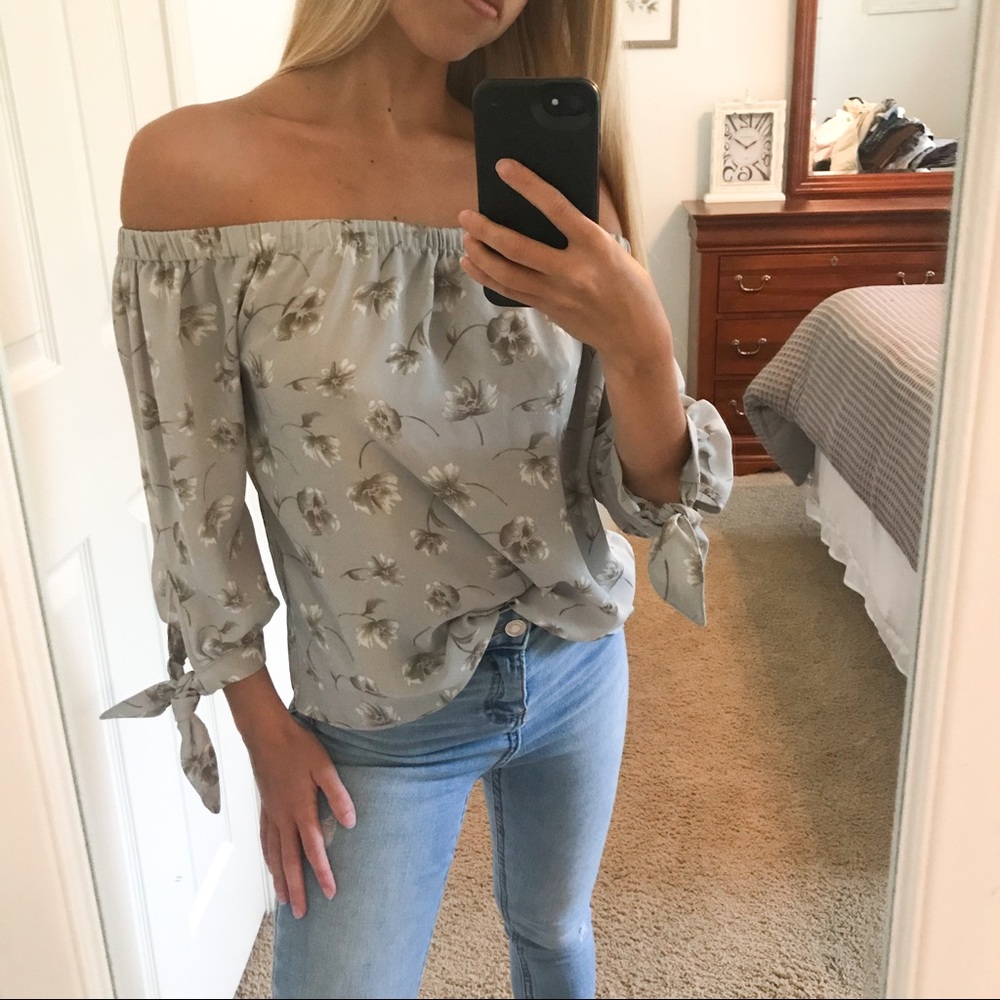 Forever21 Off Shoulder Floral Top
